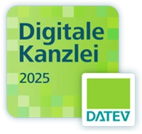 Ein grünes Logo mit der Beschriftung "Digitale Kanzlei 2025" und dem DATEV-Logo in der unteren rechten Ecke.